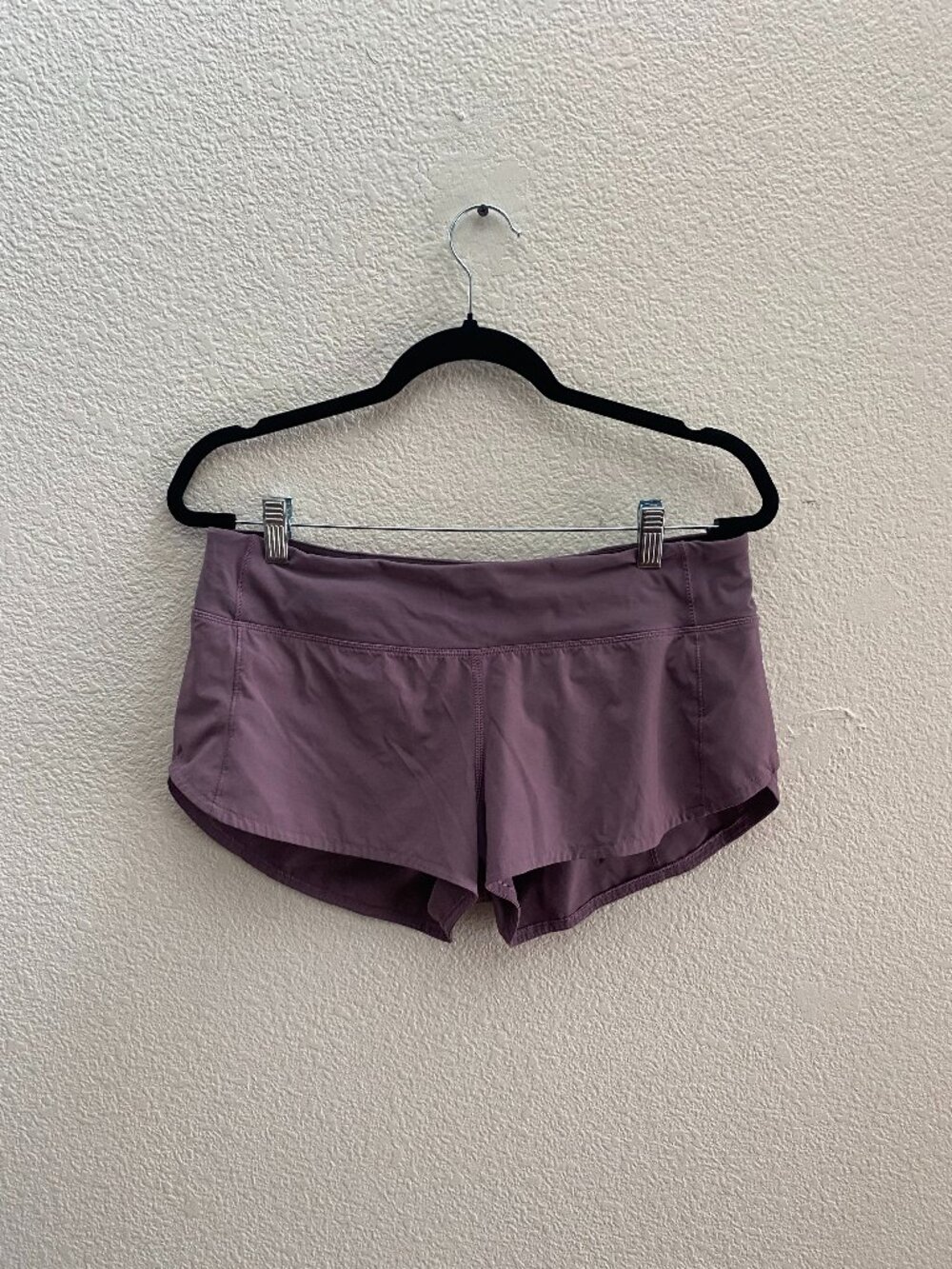 Lululemon Speed Up Shorts Lined Women’s Size 8 Purple LW7AJBR Gym Fitness